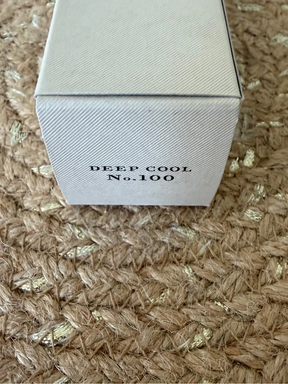 Burberry Matte Glow Foundation Deep Cool No. 100